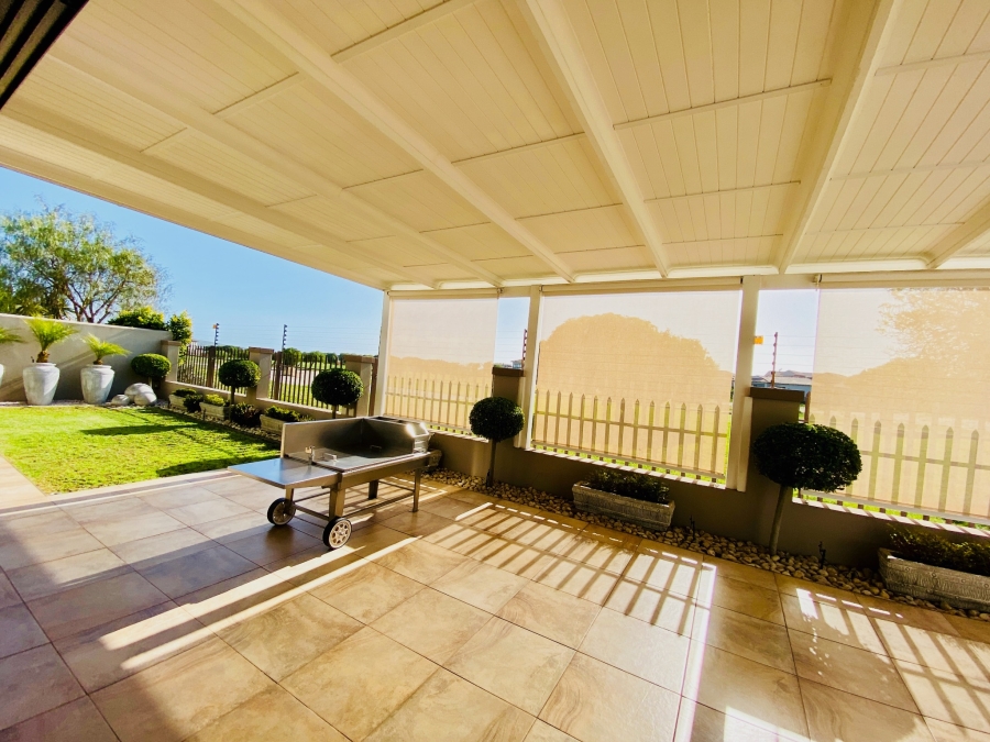 3 Bedroom Property for Sale in Country Club Western Cape